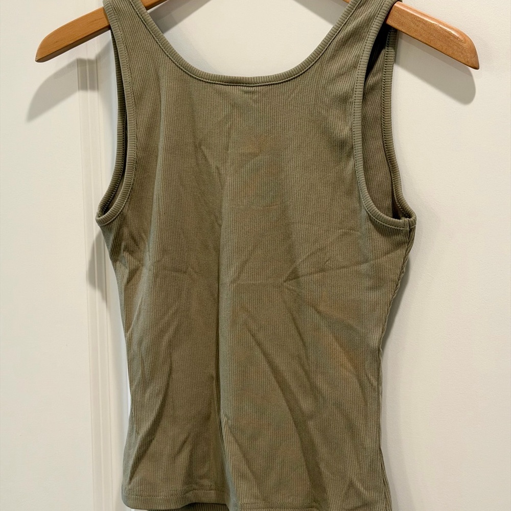 Comfrt Classic Ribbed Scoop Tank Top - Olive brand new in bag